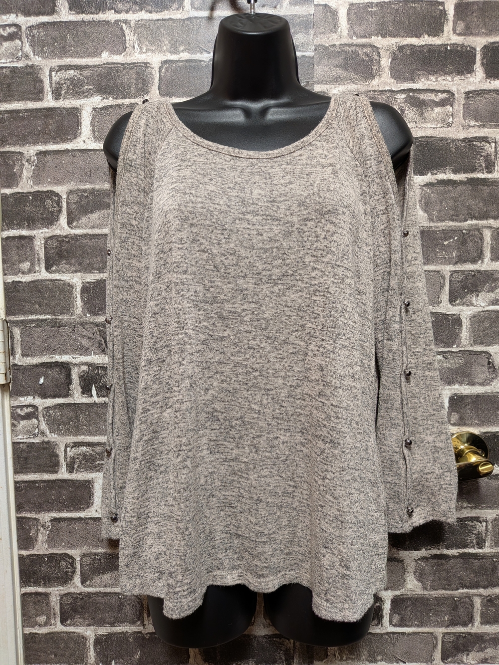 Cozy Cold-Shoulder Knit Top in Light Heather Gray